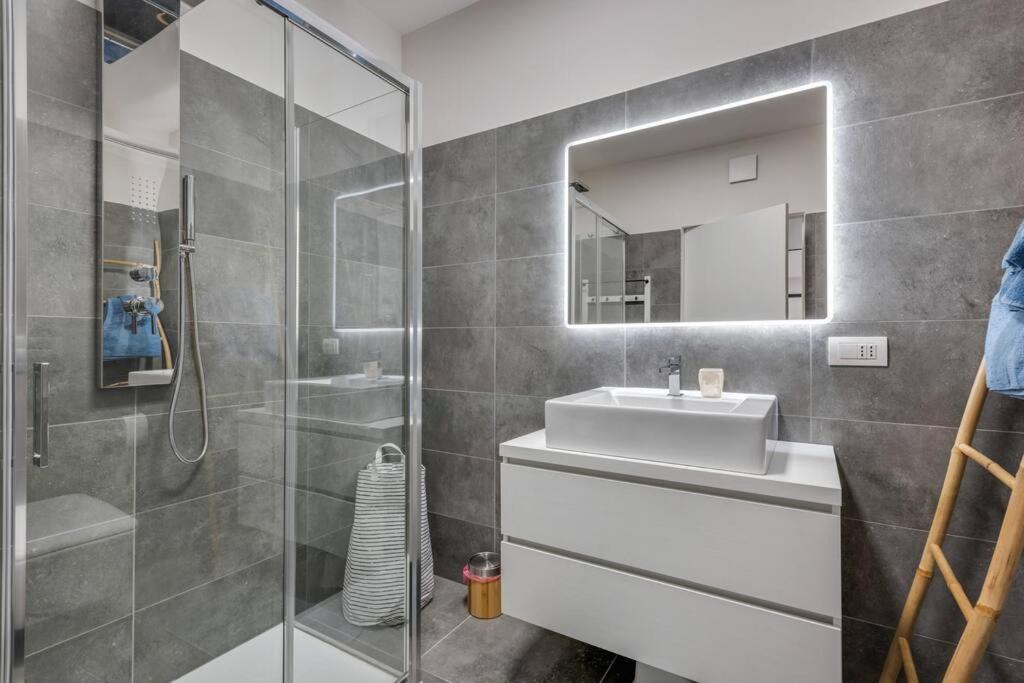 Easylife - Modern And Spacious Apt In Fiera City Life Milánó Kültér fotó