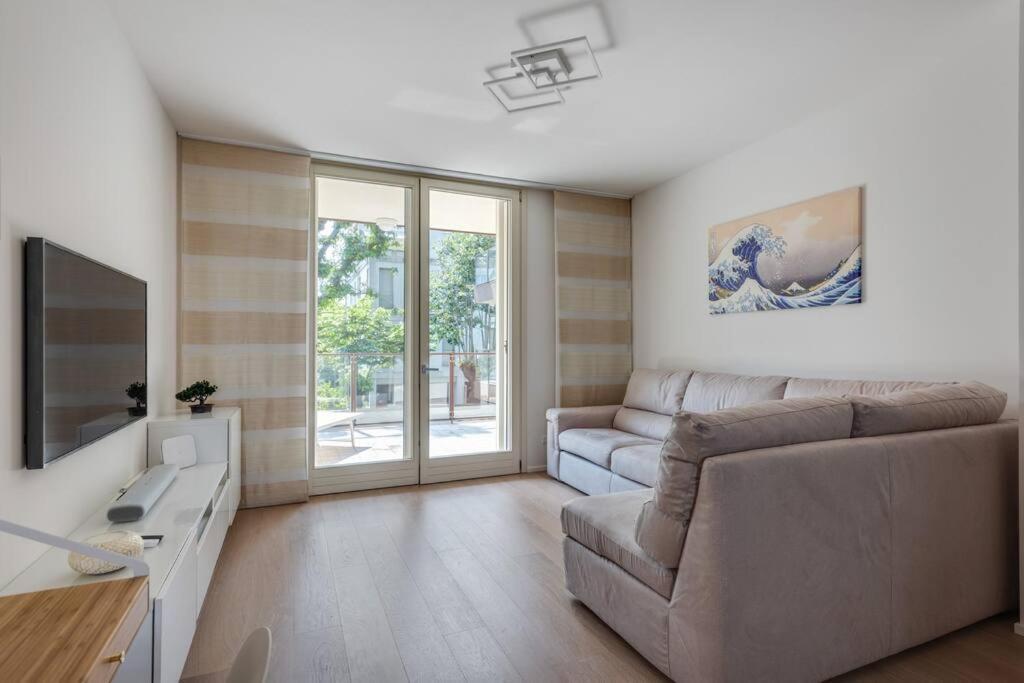 Easylife - Modern And Spacious Apt In Fiera City Life Milánó Kültér fotó