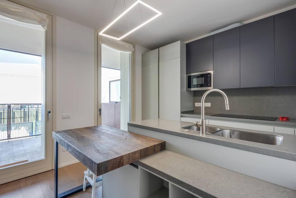 Easylife - Modern And Spacious Apt In Fiera City Life Milánó Kültér fotó