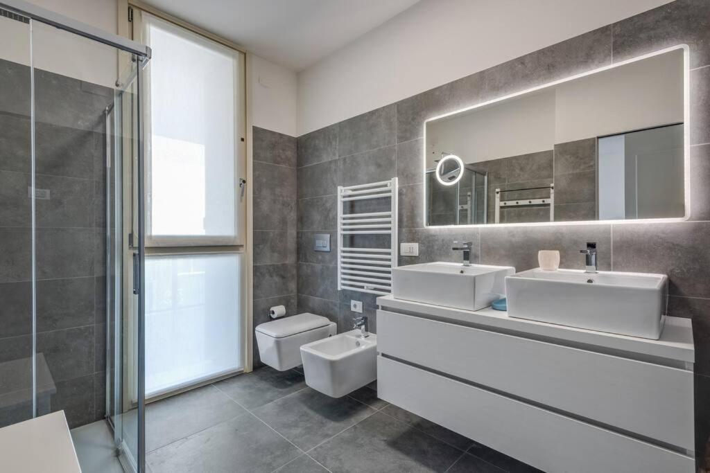 Easylife - Modern And Spacious Apt In Fiera City Life Milánó Kültér fotó